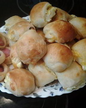 Кефирные булочки с брынзой