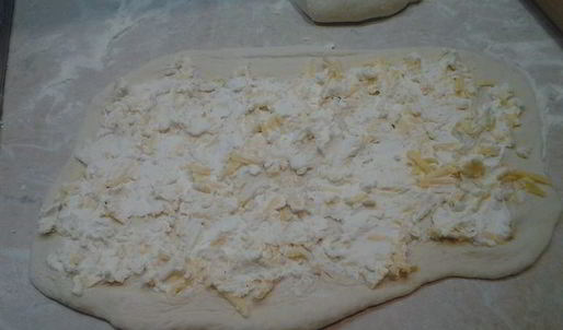 кефирные булочки с брынзой