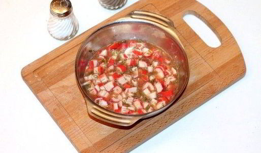 хрустящие булочки с яйцом и крабовыми палочками