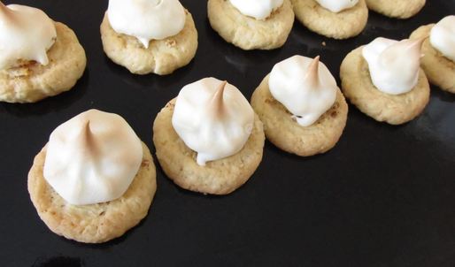 птифуры ватрушки с белковым кремом