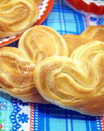 Сдобные булочки Плюшки