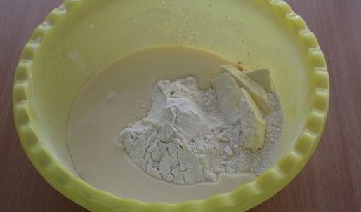 воздушные тыквенные булочки на сгущенке