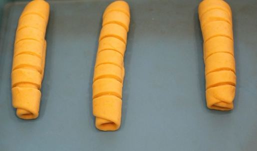 воздушные тыквенные булочки на сгущенке