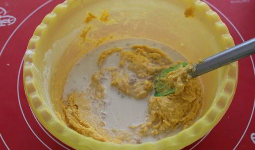 воздушные тыквенные булочки на сгущенке