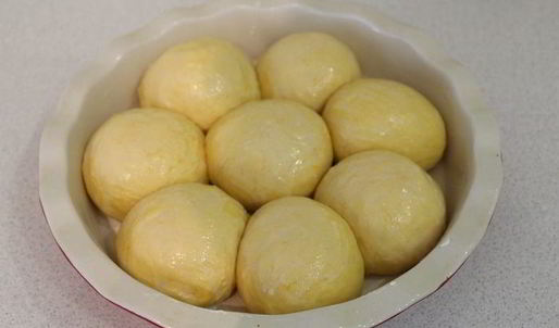 воздушные тыквенные булочки на сгущенке