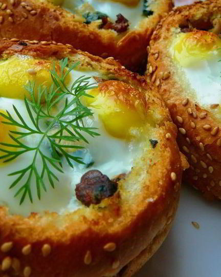 Рецепт завтрака в булочке