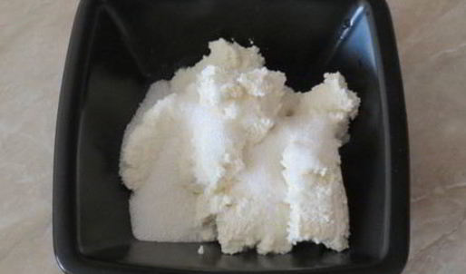 быстрые слойки с рикоттой и персиками