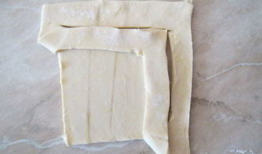 быстрые слойки с рикоттой и персиками