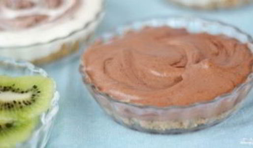 чизкейк без выпечки с кусочками киви