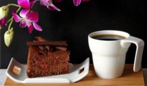 шоколадный чизкейк с вишней