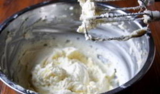 шоколадный чизкейк с вишней