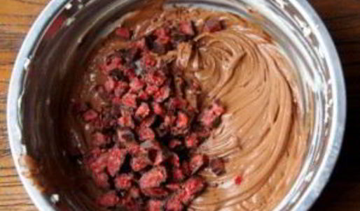 шоколадный чизкейк с вишней