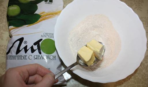 десерт хворост под снегом