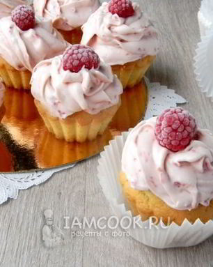 Капкейки с малиновым кремом