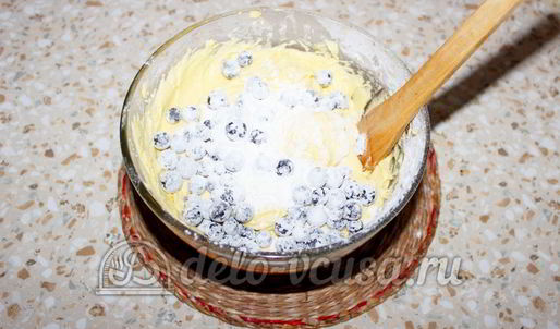 кекс с черной смородиной