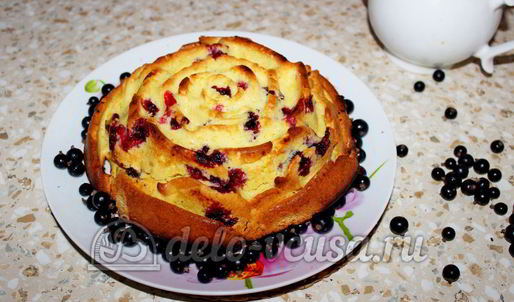 кекс с черной смородиной