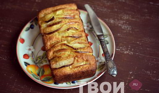 кекс с карамелизированными яблоками