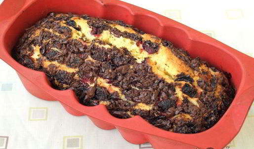 кекс с кизилом на сгущенке