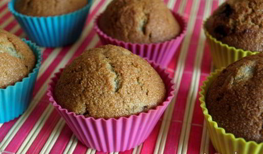 кексы из манки с вишней и сабайоном