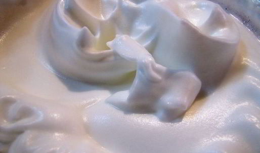 творожно-клубничные кексы с клубничным конфитюром