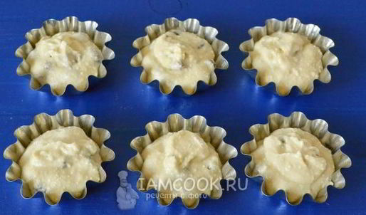 творожные кексы с изюмом