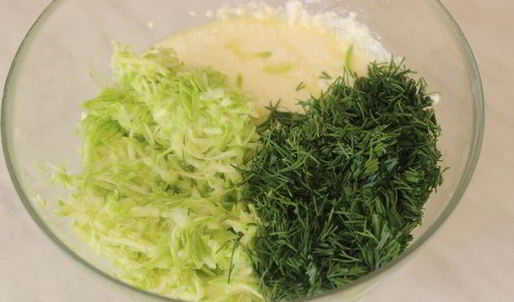 закусочный творожный кекс с кабачком и укропом