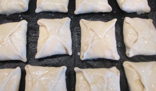 хачапури из слоеного теста