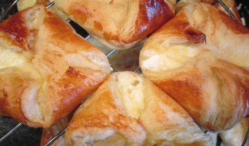 хачапури из слоеного теста