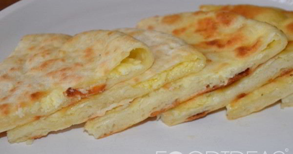 Пицца с адыгейским сыром. Хачапури с адыгейским. Хачапури тавадури. Хачапури с адыгейским сыром. Хачапури нарта адыгейским сыром.