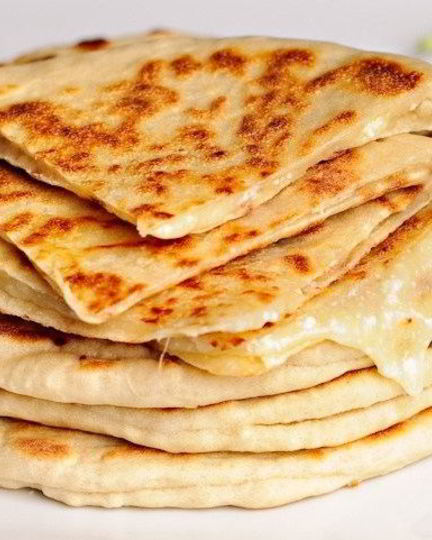 Рецепт хачапури с сыром и вареным яйцом