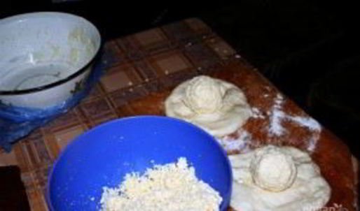 хачапури с сыром и яйцом