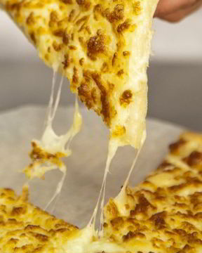 Хачапури с сыром сулугуни