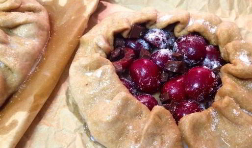 галеты с черешней и горьким шоколадом