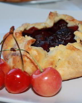 Галеты с черешней