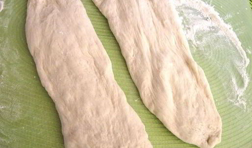 хлеб с белым изюмом