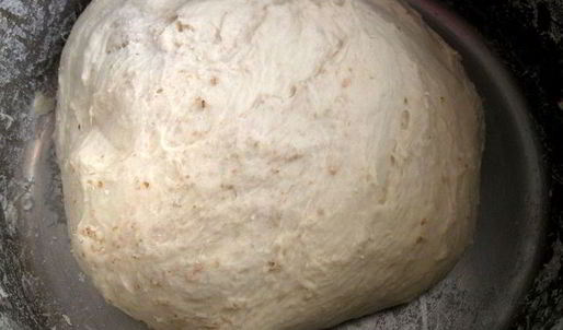 хлеб с белым изюмом