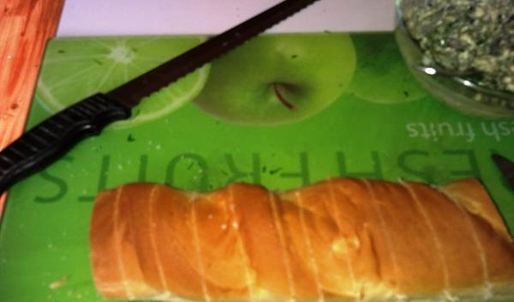 хлеб с травами и чесноком