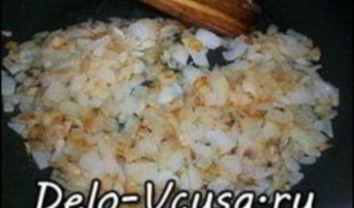 луковый белый хлеб в хлебопечке