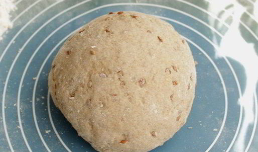 пшенично-ржаной хлеб с льняными семечками