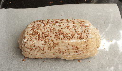 пшенично-ржаной хлеб с льняными семечками