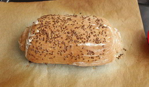 пшенично-ржаной хлеб с льняными семечками