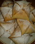 Конвертики из слоеного теста с яблоками