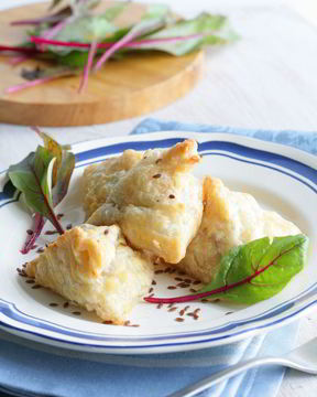 Конвертики с брынзой