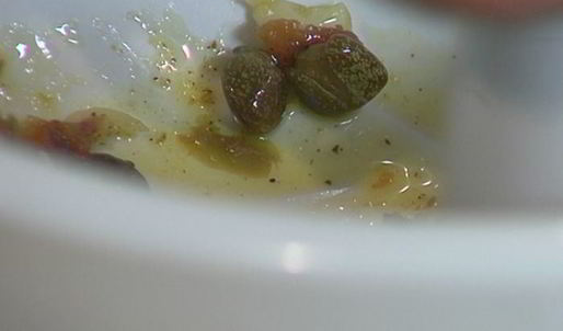 конвертики с козьим сыром, каперсами и анчоусами