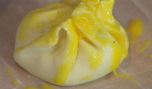 конвертики с козьим сыром, каперсами и анчоусами