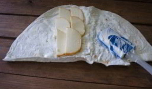 лаваш с копченым сыром