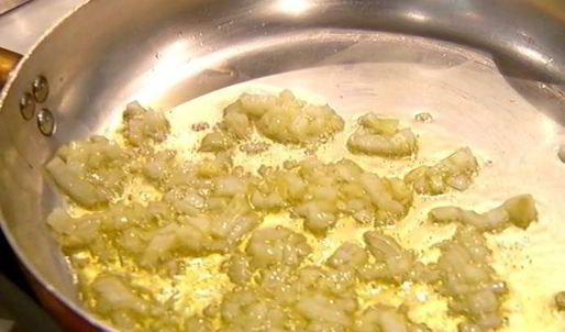 лаваш с яйцом, селедкой и зеленью