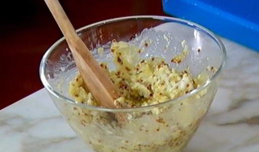 лаваш с яйцом, селедкой и зеленью