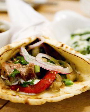 Лаваш, запеченный с начинкой