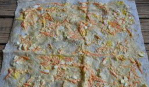 рулетики из лаваша с корейской морковкой